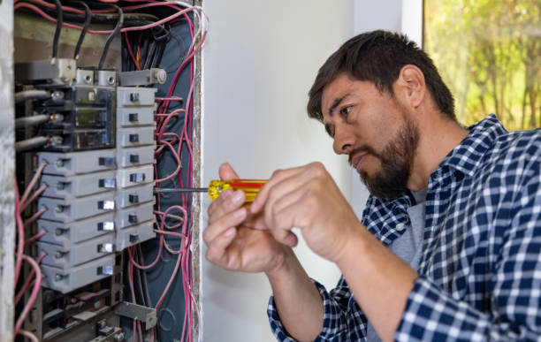 Best Emergency Electrical Repair  in Independence, OR